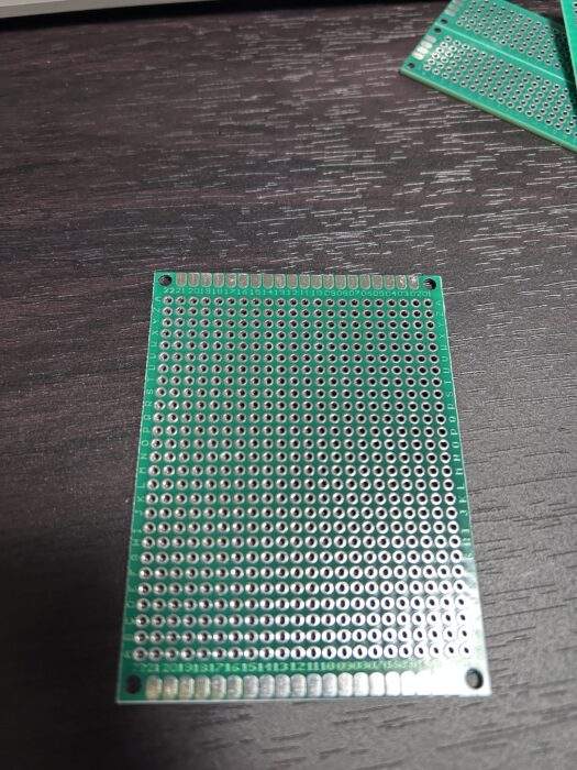 Printed-circuit-board-with-copper-foil-penetrating-both-sides